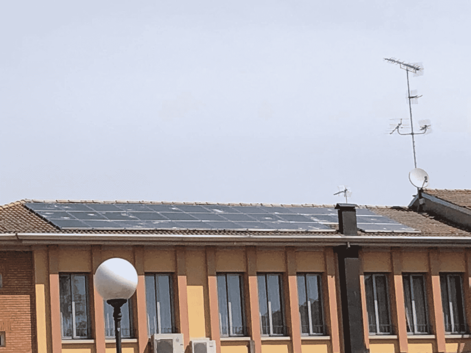How large a hailstorm can damage a PV system?